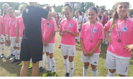 Ogólnopolski Turniej Piłki Nożnej dla Dziewcząt – Diamonds Cup