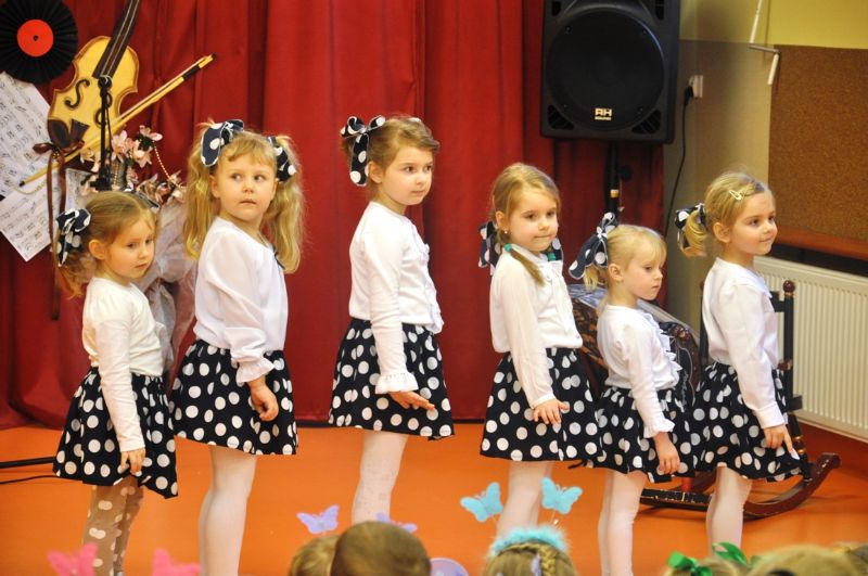 Festiwal: „Powróćmy piosenką do dawnych lat ”