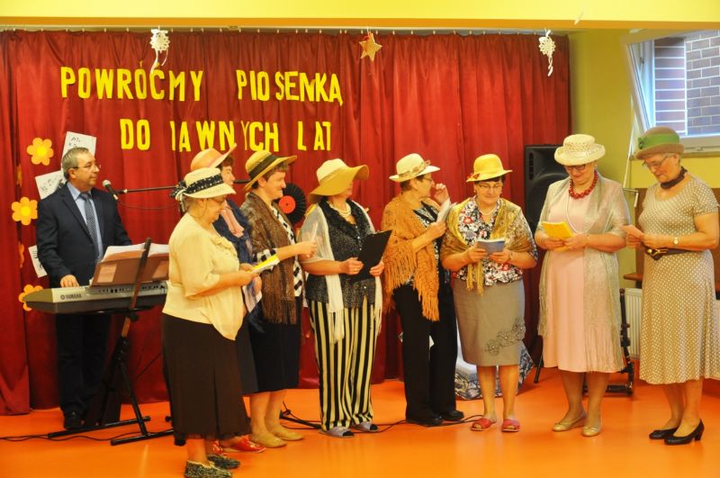 Festiwal: „Powróćmy piosenką do dawnych lat ”