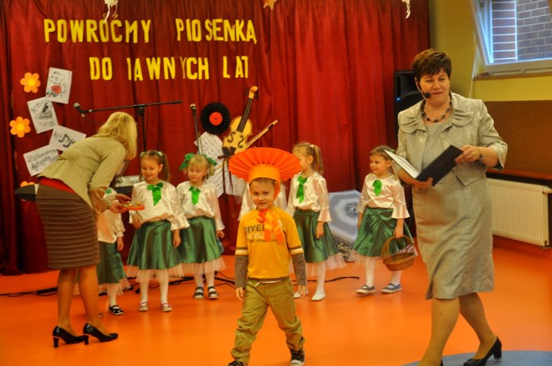 Festiwal: „Powróćmy piosenką do dawnych lat ”