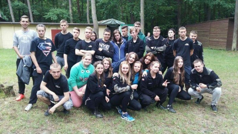 Uczniowie klas mundurowych PZS na poligonie