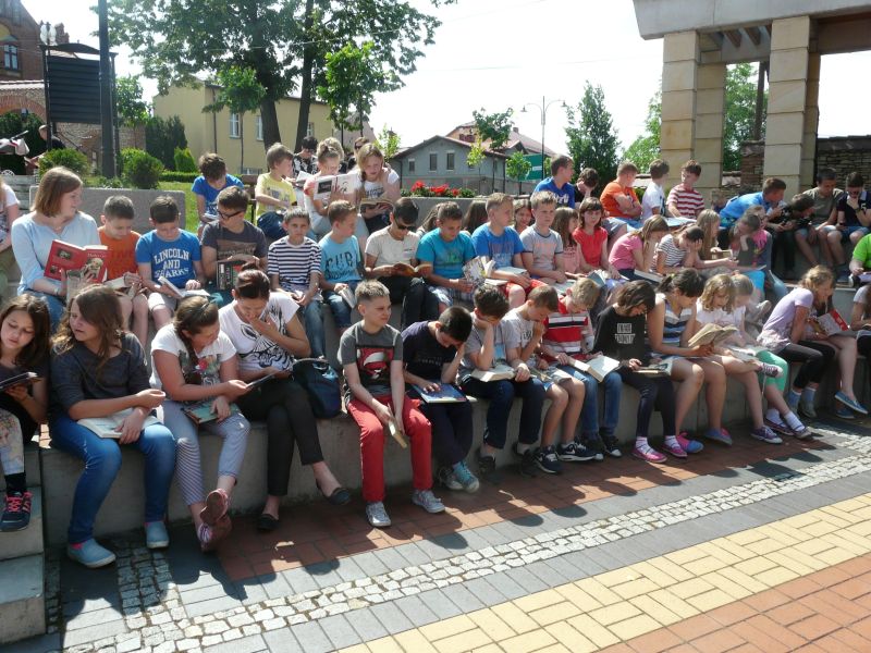 Dzień z książką - Plac Farski