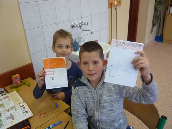 Nasze książeczki-konkurs w bibliotece SP1