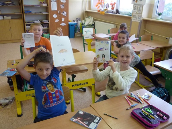 Nasze książeczki-konkurs w bibliotece SP1