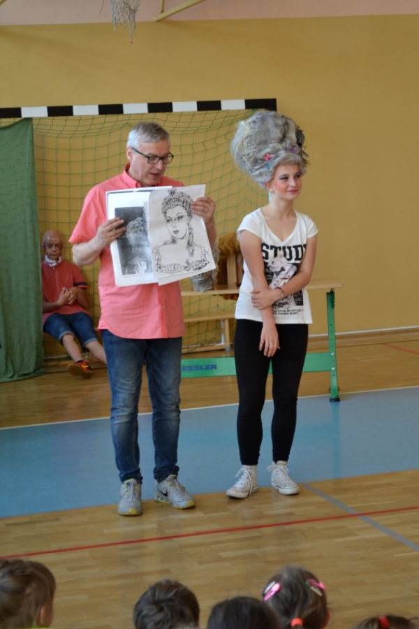 Lekcja charakteryzacji w ZS na Goławcu