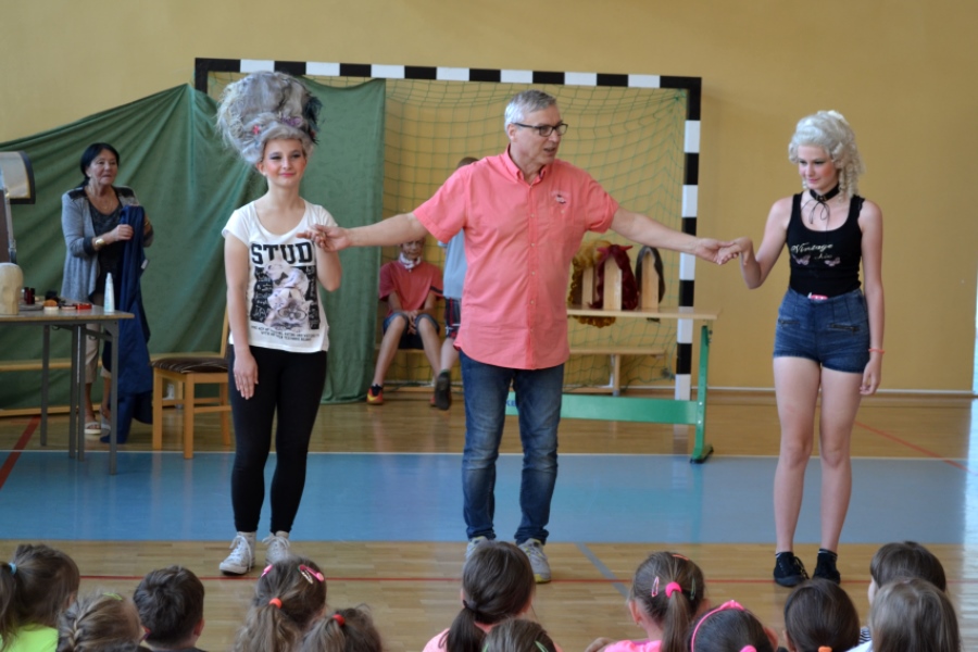 Lekcja charakteryzacji w ZS na Goławcu