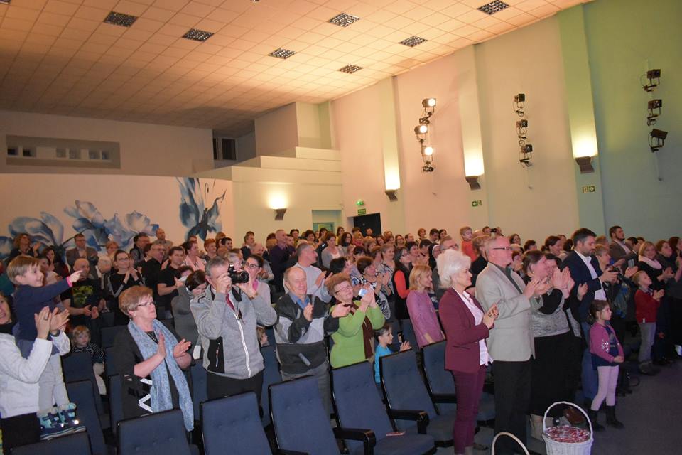 Przedstawienie jasełkowe pt. „On jest królem” w Sali Widowiskowo Kinowej "Piast"