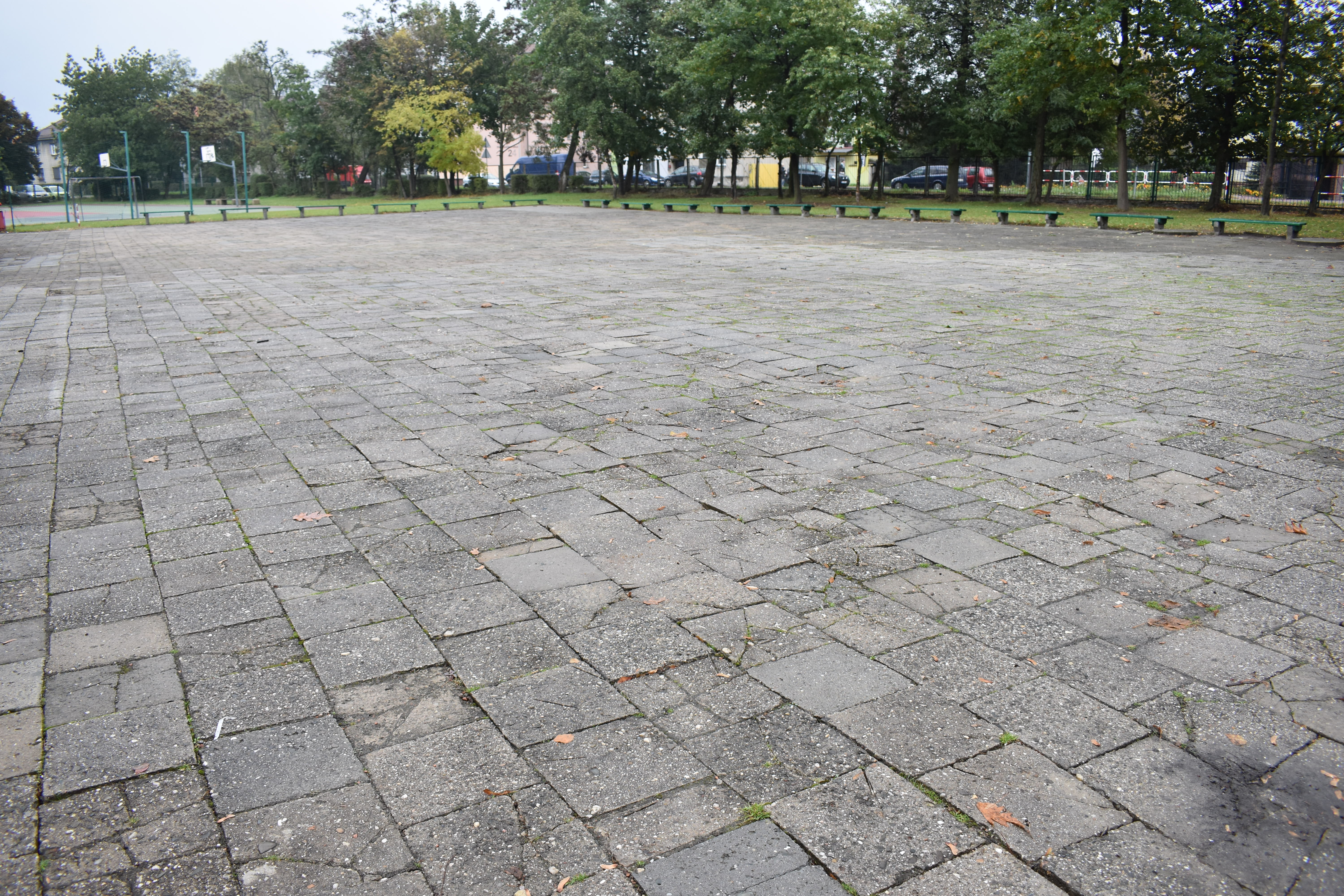 Remont nawierzchni placu szkolnego Szkoły Podstawowej nr 3