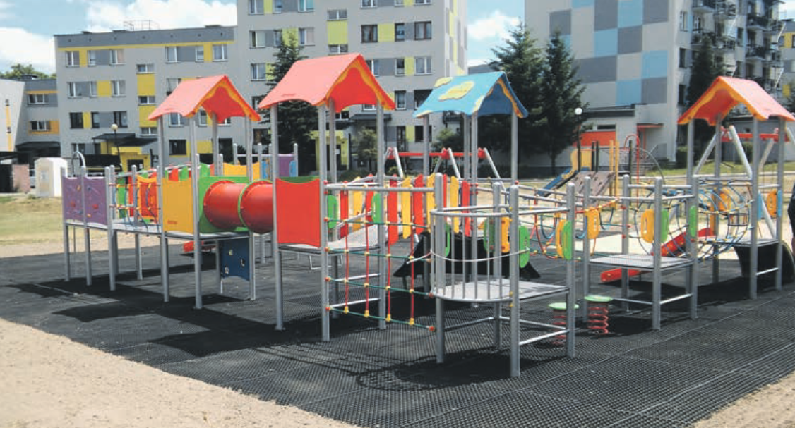Plac zabaw pomiędzy osiedlem Centrum I i Centrum II