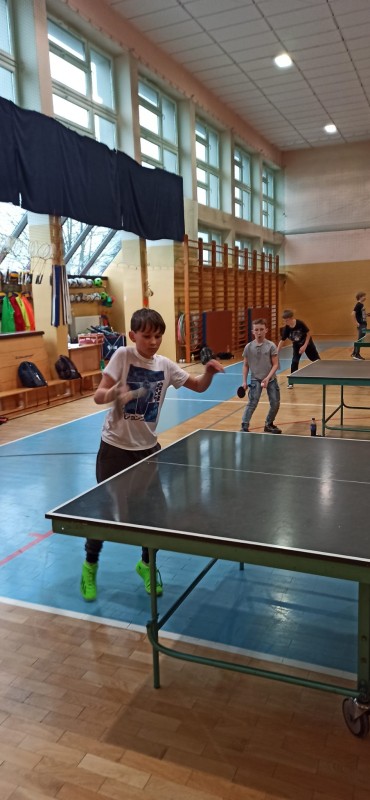 Zajęcia z tenisa stołowego w SP4