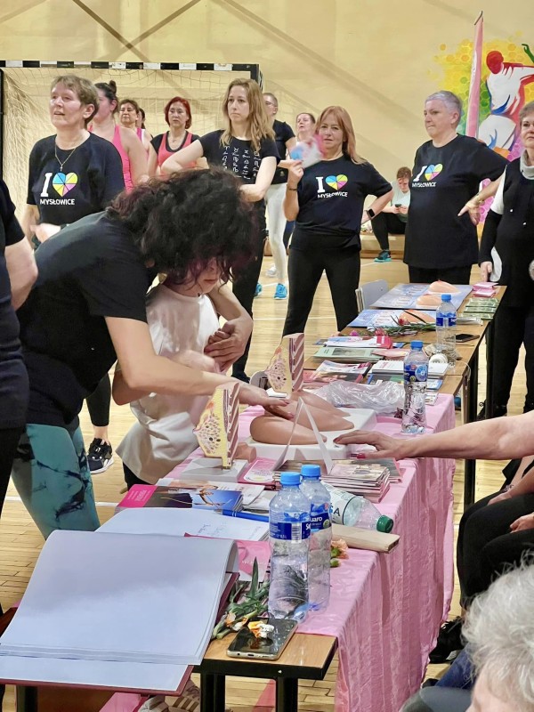 Uczestnicy Charytatywnego Maratonu Zumby