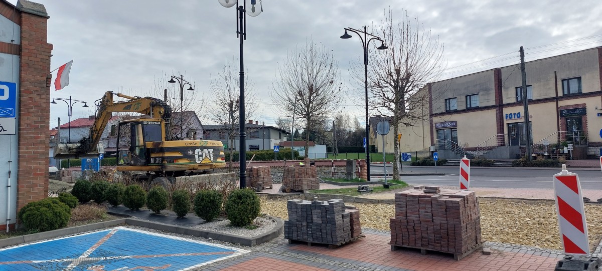 Parking przy poczcie w Lędzinach