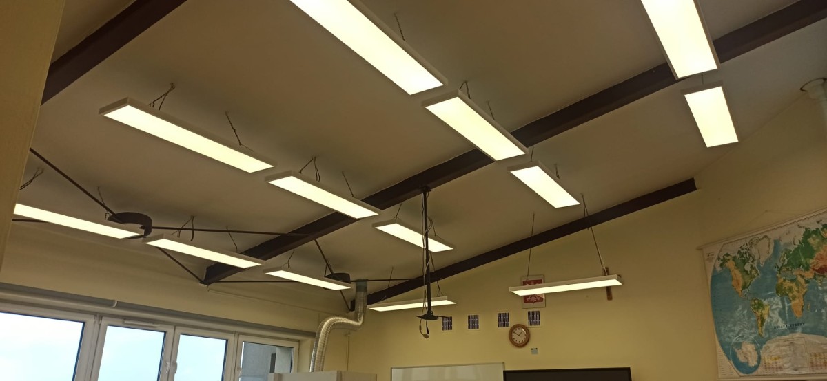 Modernizacja instalacji oświetlenia na energooszczędne w SP 4