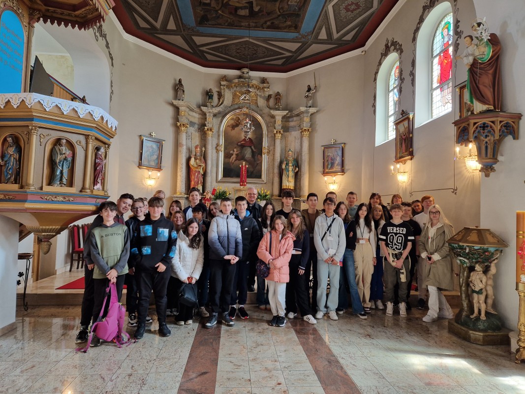 Uczniowie podczas wycieczki w ramach Erasmus +