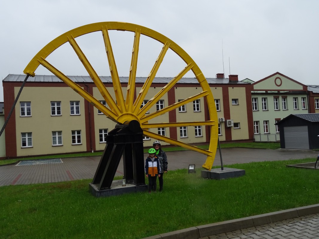 Uczestnicy II Rajdu Rowerowego „MIĘDZY SZYBAMI” Lędziny 6.05.2023