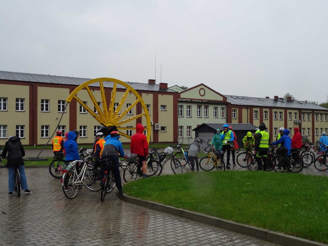 Uczestnicy II Rajdu Rowerowego „MIĘDZY SZYBAMI” Lędziny 6.05.2023