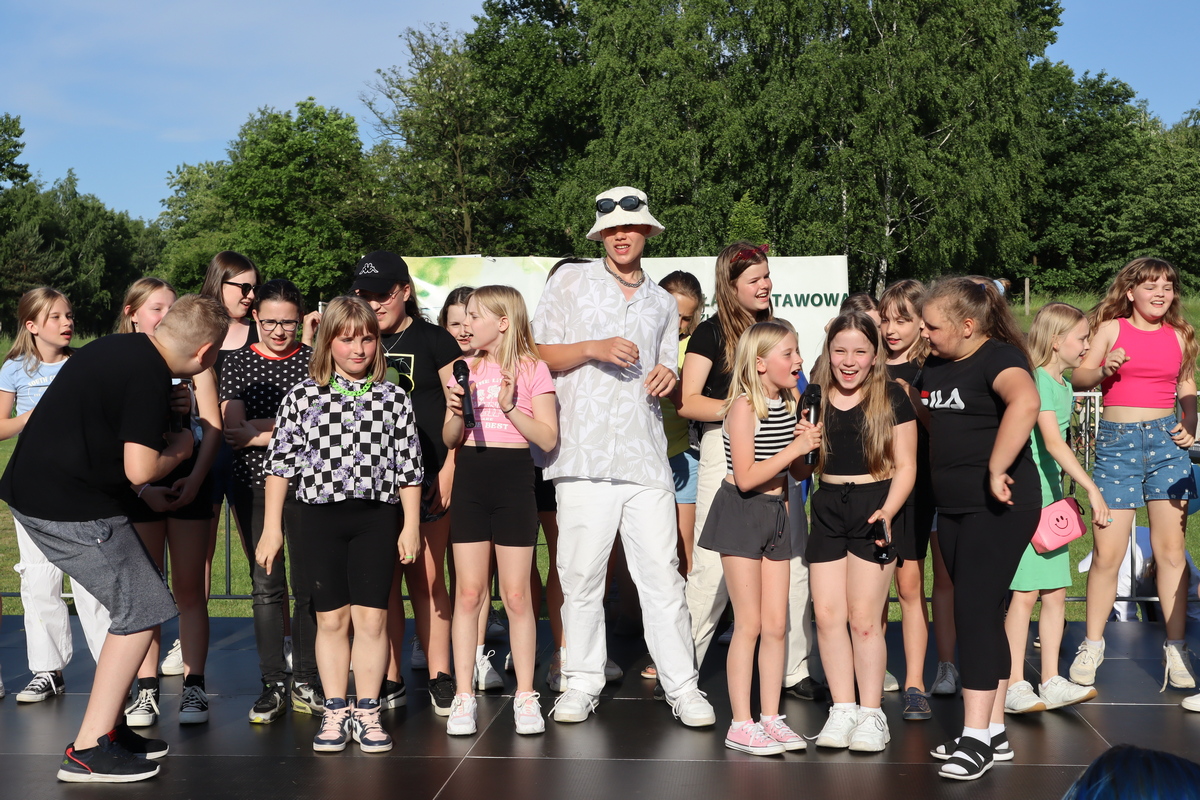 Festyn szkolny z okazji Dnia Dziecka w Szkole Podstawowej nr 1 w Lędzinach