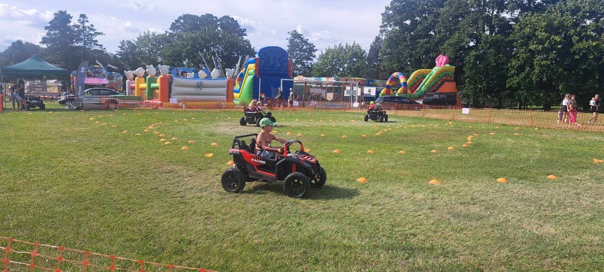 Wakacyjny Piknik Rodzinny przy ul. Sobieskiego w Lędzinach