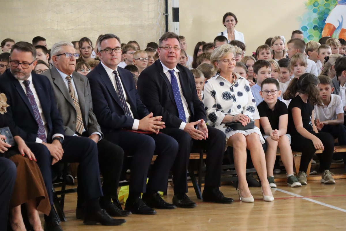 uroczyste zakończenie robót budowlanych w SP 2