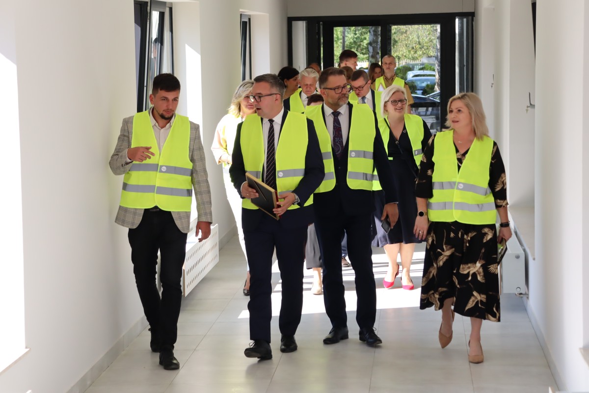 uroczyste zakończenie robót budowlanych w SP 2