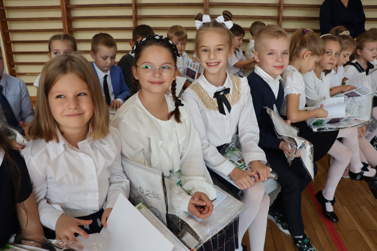 Pasowanie na pierwszkolasistę w Szkole Podstawowej nr 3 w Lędzinach 13.10.2023 r.