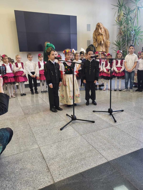 występ przedszkolaków w KWK Piast- Ziemowit
