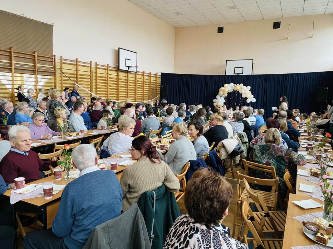 Dzień babci i dziadka w Szkole Podstawowej nr 4 w Lędzinach