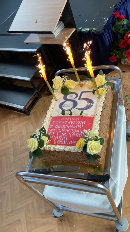 85 lat SP1