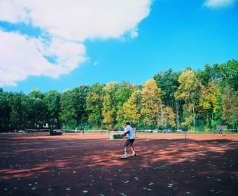 &#8220;Zalew&#8221; sports-recreational  recreational center, tennis courts (Foto: Piotr Oleś)